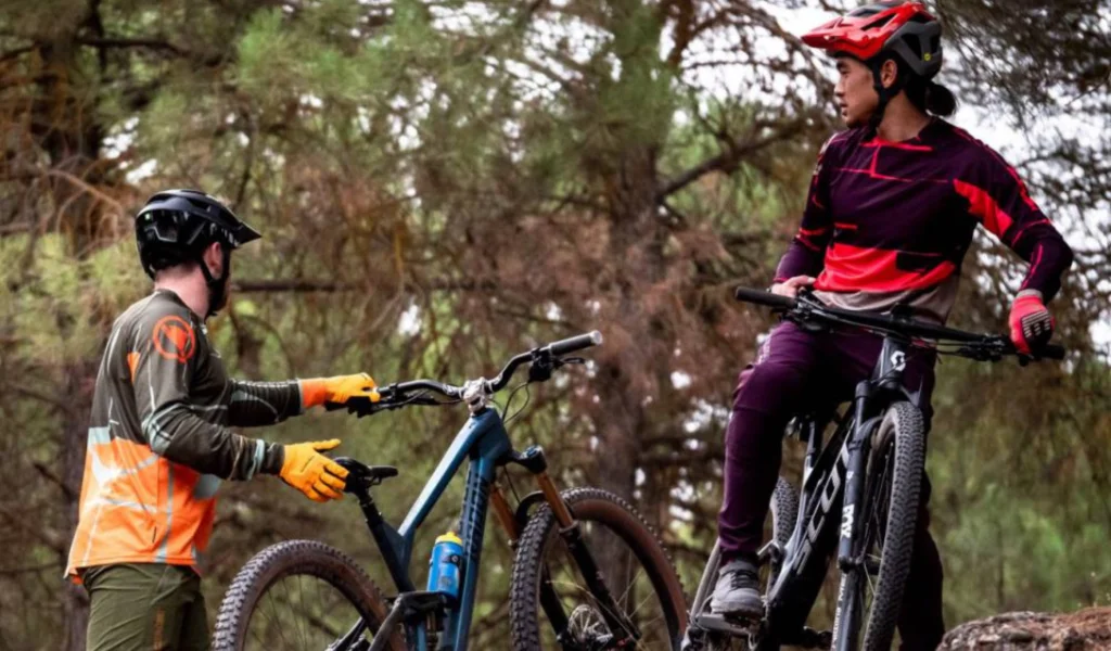 Odzież rowerowa Endura w sklepie PM Bike