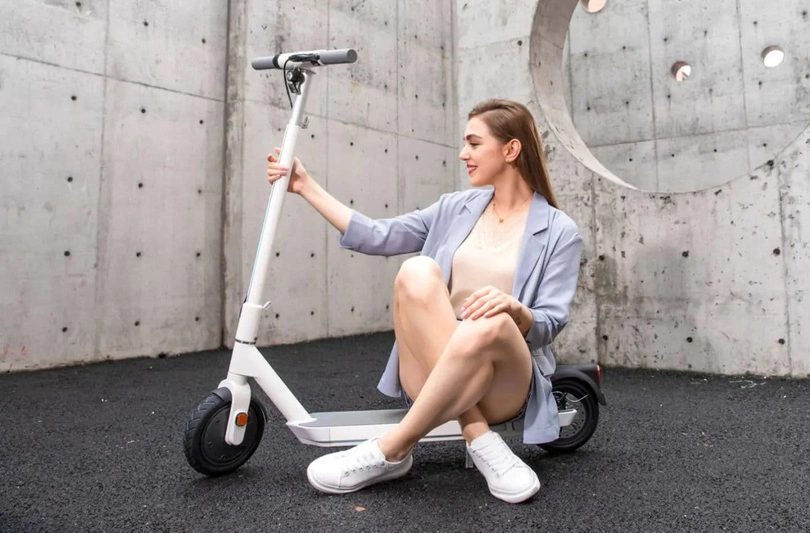 Hulajnoga elektryczna OKAI ES20 Neon 500W 25km/h