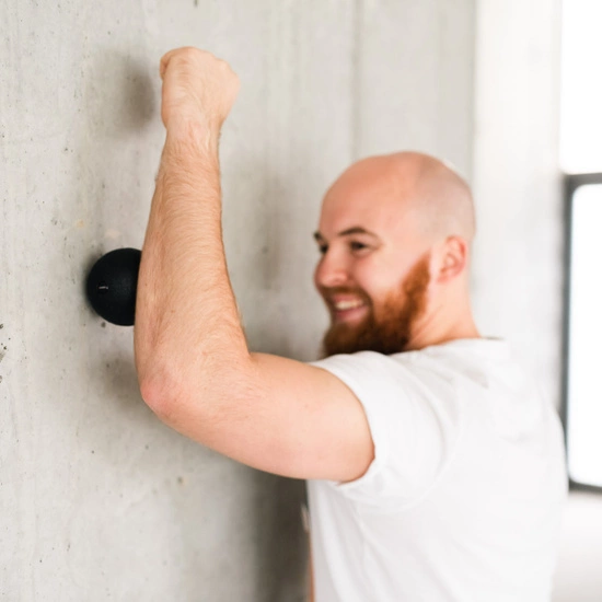 Piłka do masażu HMS BLM01 8 cm