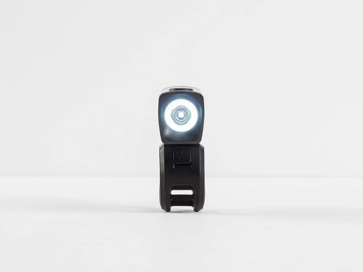 Lampka rowerowa przednia Bontrager Ion Comp R 700 lm