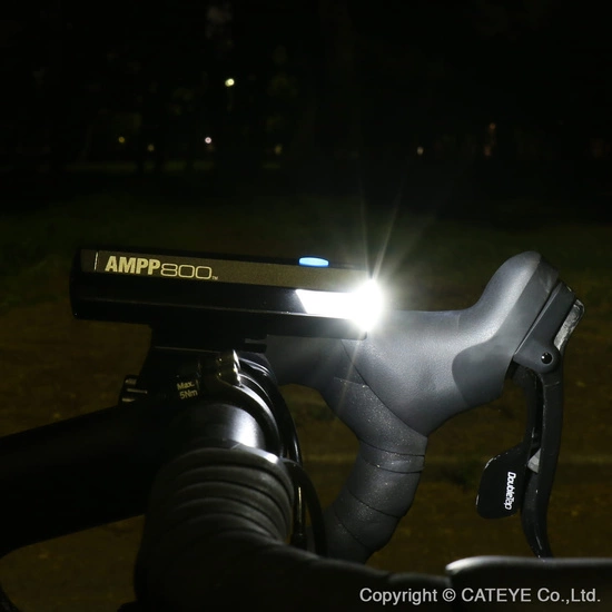 Lampka rowerowa przednia Cat Eye AMPP 800