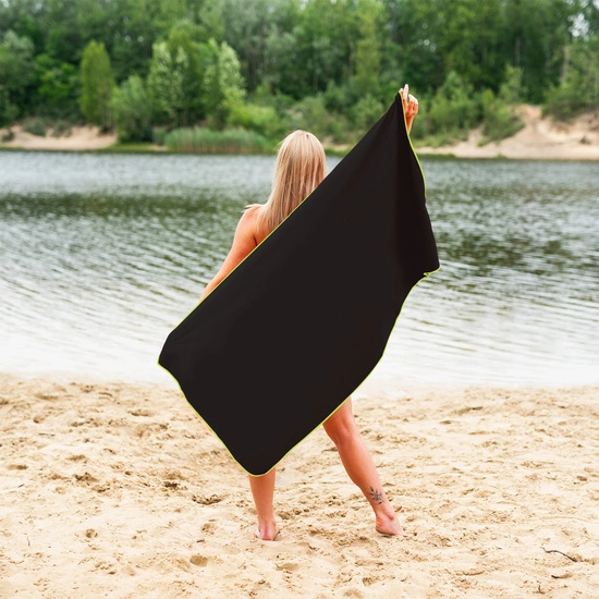 Ręcznik z mikrofibry NILS NCR11 140 x 70 cm czarny