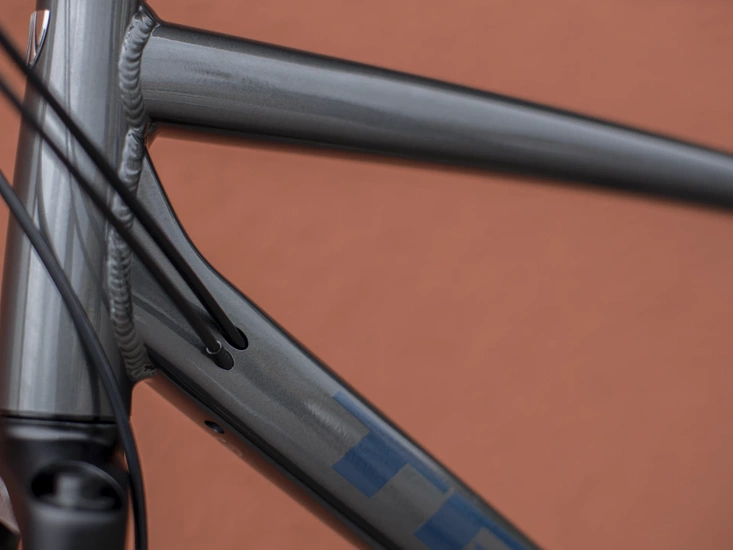 Rower trekkingowy Trek District 2 Equipped 2023 lithium grey