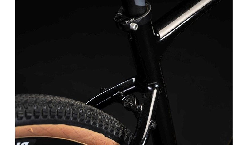 Rower gravel Kross Esker 6.0 2025 czarny