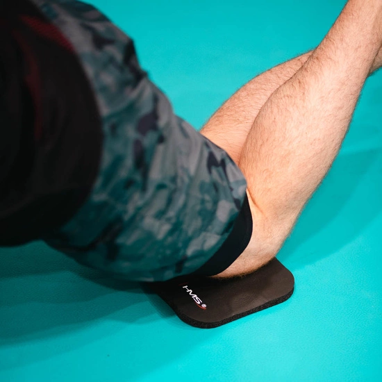 Wałek z matą do ćwiczeń mięśni HMS WA14 czarny