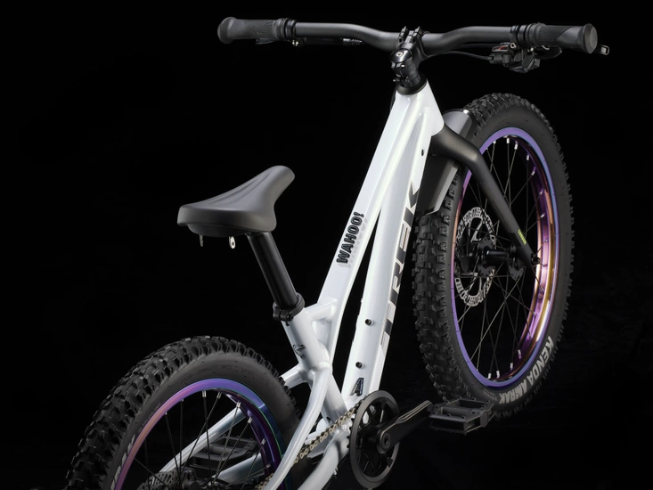 Rower dziecięcy Trek Wahoo 20 Trail 20" 2025 plasma grey pearl