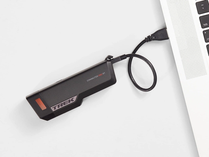 Lampka rowerowa przednia Trek Commuter Pro RT 1000 lm