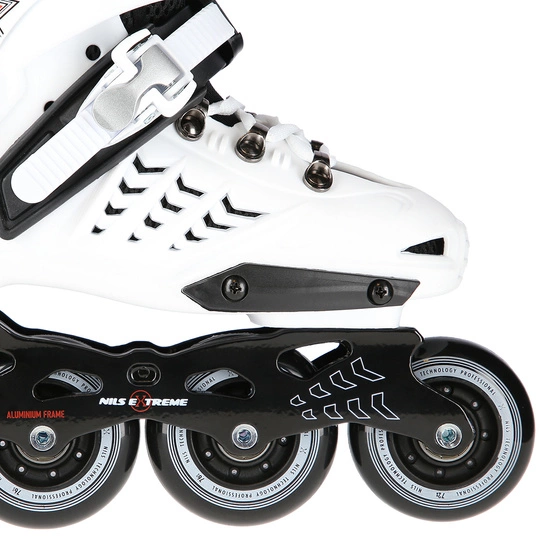 Rolki slalomowe NILS EXTREME NA20001 biały / czarny
