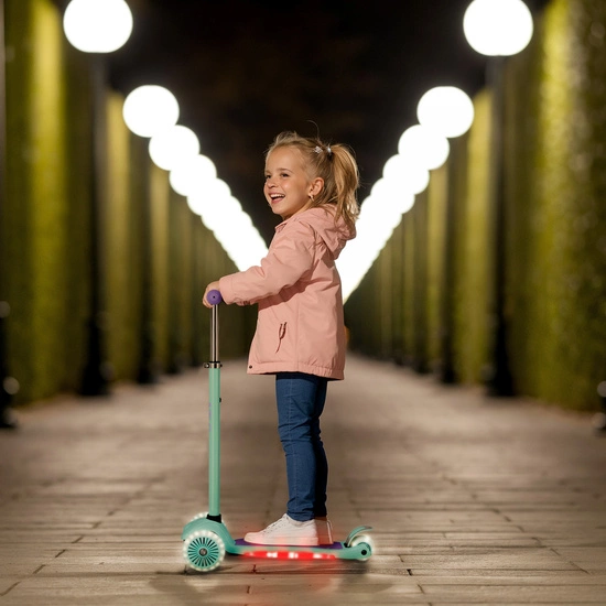 Hulajnoga dziecięca led NILS FUN HLB1310 fioletowy