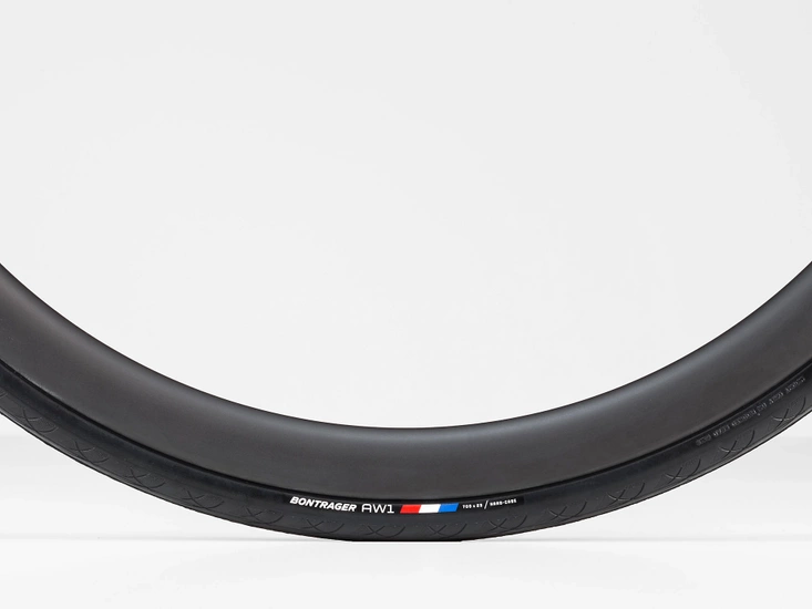 Opona Bontrager AW1 Hard-Case 700 x 28C