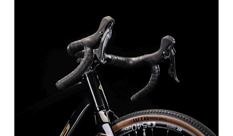 Rower gravel Kross Esker 6.0 2025 czarny