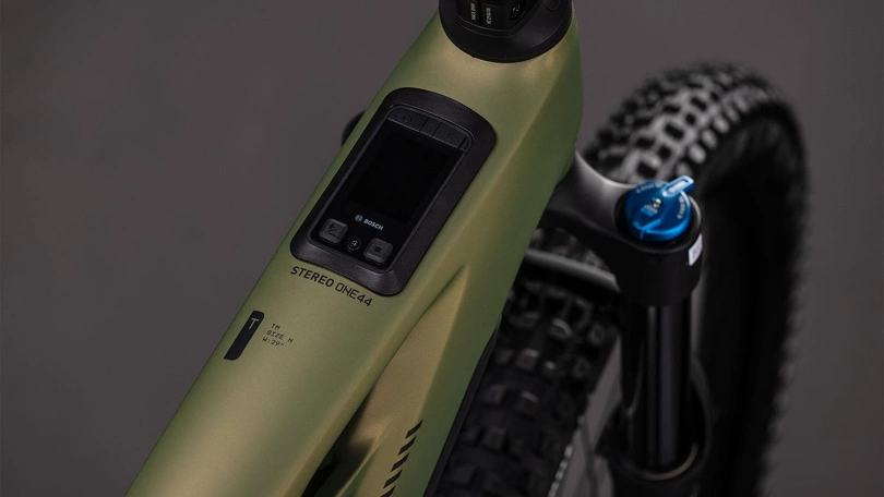 Zestaw: Rower elektryczny górski Cube Stereo Hybrid ONE44 HPC TM 800 2026 reedgreen + Bosch Kiox 400C (BRC3200)