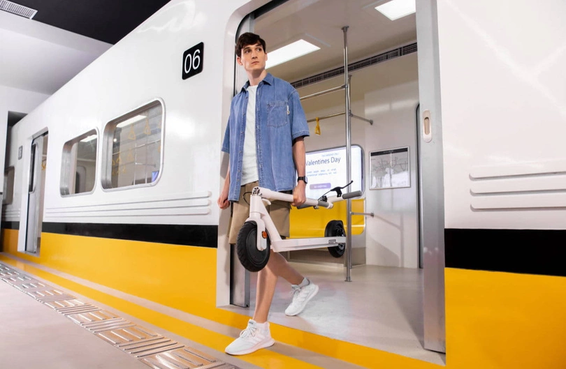 Hulajnoga elektryczna OKAI ES20 Neon 500W 25km/h