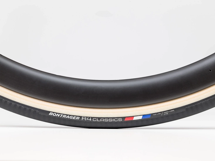 Opona Bontrager R4 Classics Hard-Case Lite 700C x 28 mm