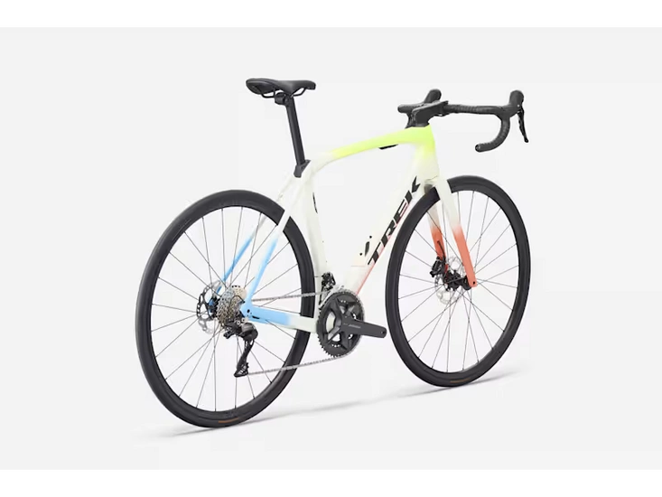 Rower szosowy Trek Domane SL 5 Gen 4 2026 era white / coral fade