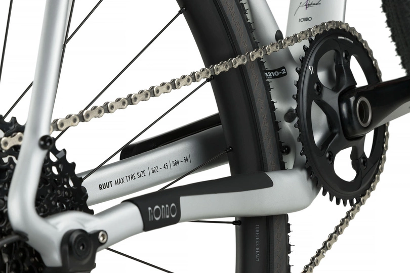 Rower gravel Rondo Ruut CF2 2022 silver