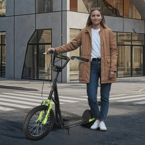 Hulajnoga klasyczna z kołami pompowanymi NILS EXTREME WH10201 16 x 12 cali