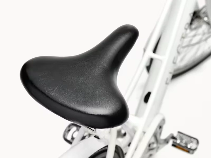 Rower elektryczny miejski Electra Loft Go! 7D EQ 250Wh 2025 stardust