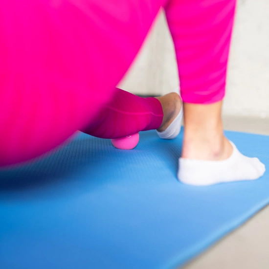 Piłka lacrosse do masażu HMS BLC01 różowa